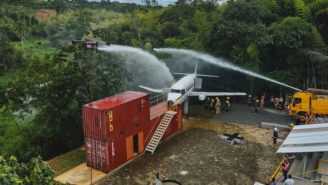 Nova tecnologia com drone amplia alcance de bombeiros em incêndios de grande porte